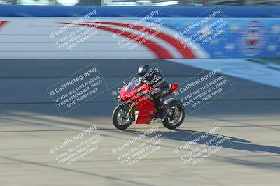 media/Nov-26-2022-Fastrack Riders (Sat) [[b001e85eef]]/Level 1/Session 1 Front Straight/